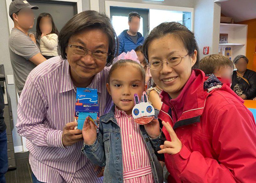 Lily and Danielle featured in a Pistachio Mandarin success story